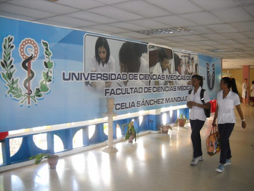 Universidad de Ciencias Médicas de Granma// Foto Roberto Mesa Matos/ La Demajagua