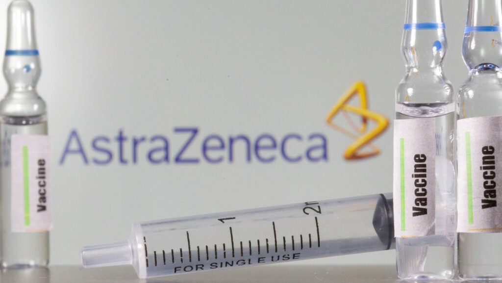 Voluntario a vacuna contra la covid de Oxford y AstraZeneca sufrió efecos secundarios