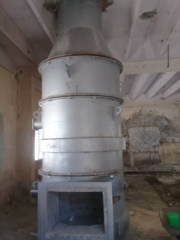 Incinerador en construcción en el Hospital Celia Sánchez para proteger el medio ambiente // Foto Maidelis Oro Perdomo