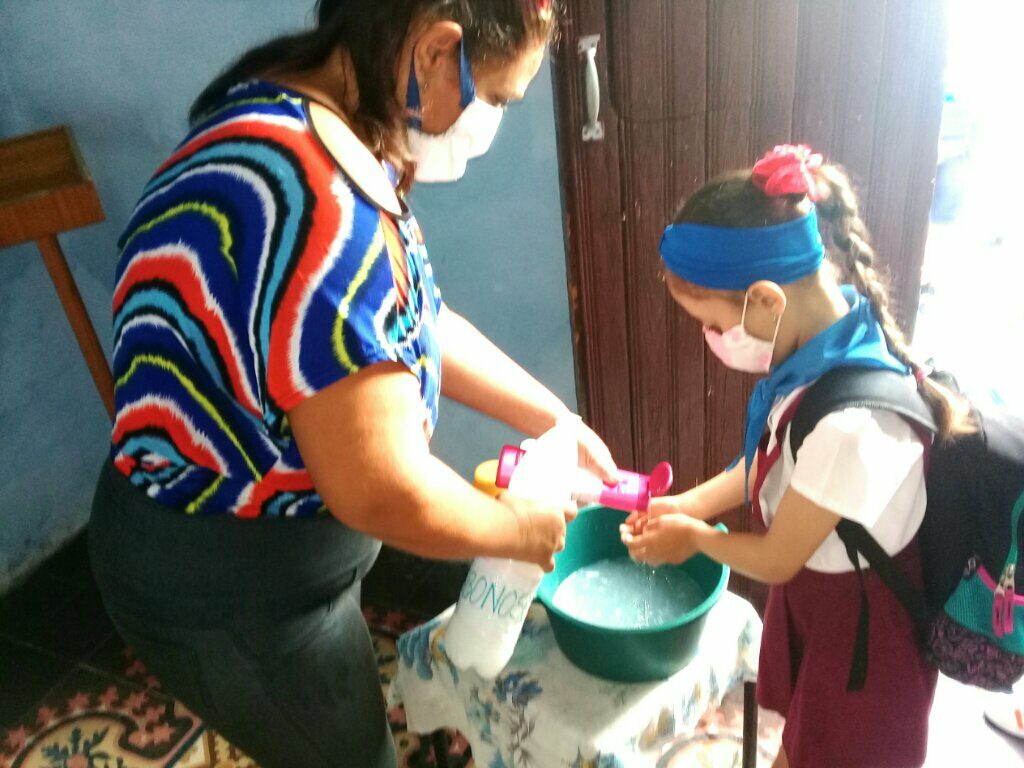 Liz Sofía cumple con las medidas para un futuro mejor // Foto Lilian Salvat Romero