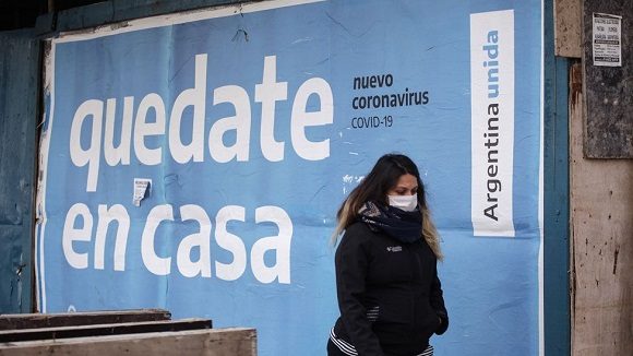 La pandemia de la COVID-19 sigue expandiéndose por Argentina. // Foto: BBC