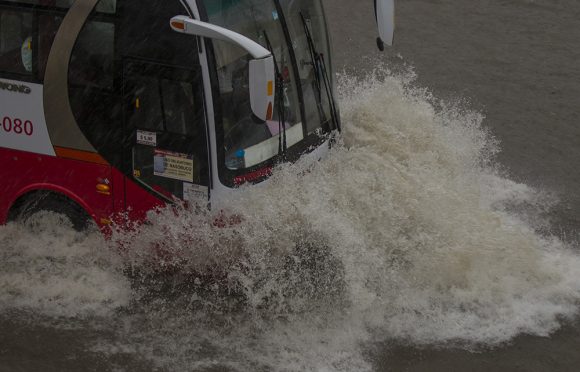 Intensas lluvias en La Habana, 4 Caminos.// Foto: Ismael Francisco/ Cubadebate.
