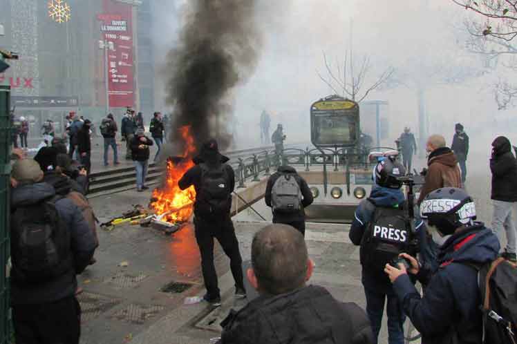 Unesco alerta sobre ataques a periodistas en protestas// Foto PL