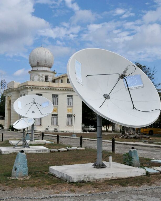 El Instituto de Meteorología es hoy un centro de primer nivel en las investigaciones científicas y en la prestación de servicios especializados, que benefician a diversos sectores de la vida nacional // Foto Jorge Luis González
