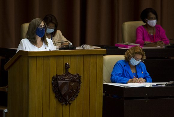 Meisi Bolaños Weiss, ministra de Finanzas y Precios// Foto: Irene Pérez/ Cubadebate.