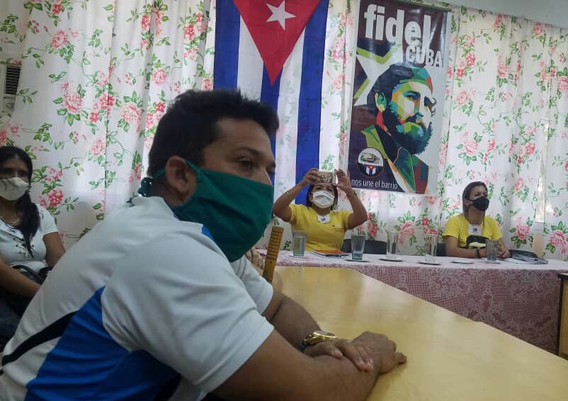 Los miembros del Consejo Municipal de la Brigada de Instructores de Arte José Martí de Manzanillo evaluaron el resultado de trabajo de los últimos meses  //Foto cortesía de Yurien Santisteban Osorno 