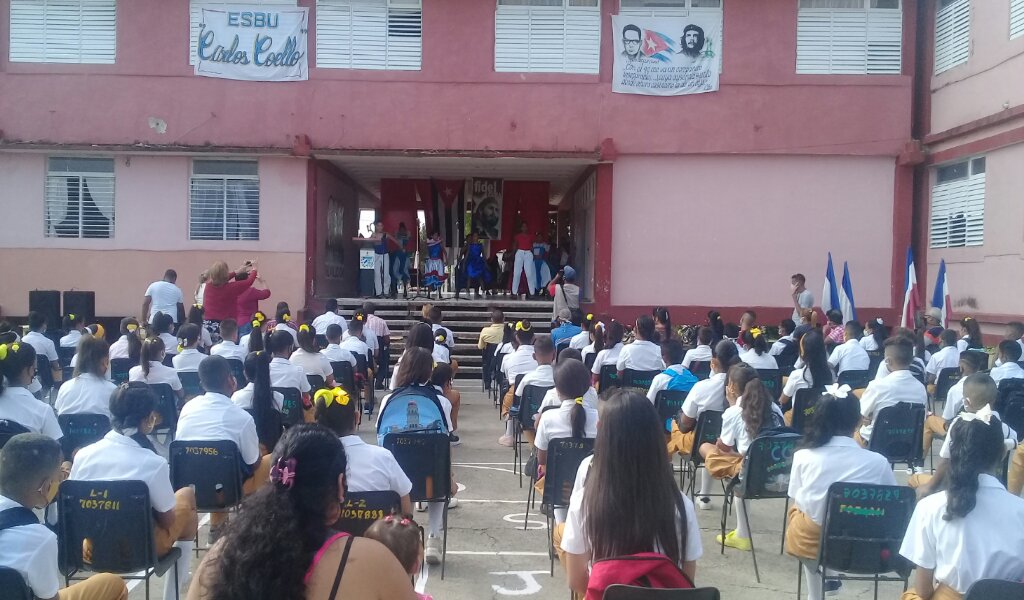 La ESBU Carlos Coello fue sede del acto municipal de inicio del curso 2020-2021 //Foto Eliexer Pelaez Pacheco