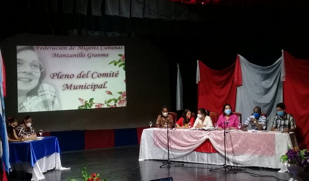 Las federadas manzanilleras desarrollaron este sábado el Pleno del Comité Municipal de la FMC //Foto Eliexer Pelaez Pacheco