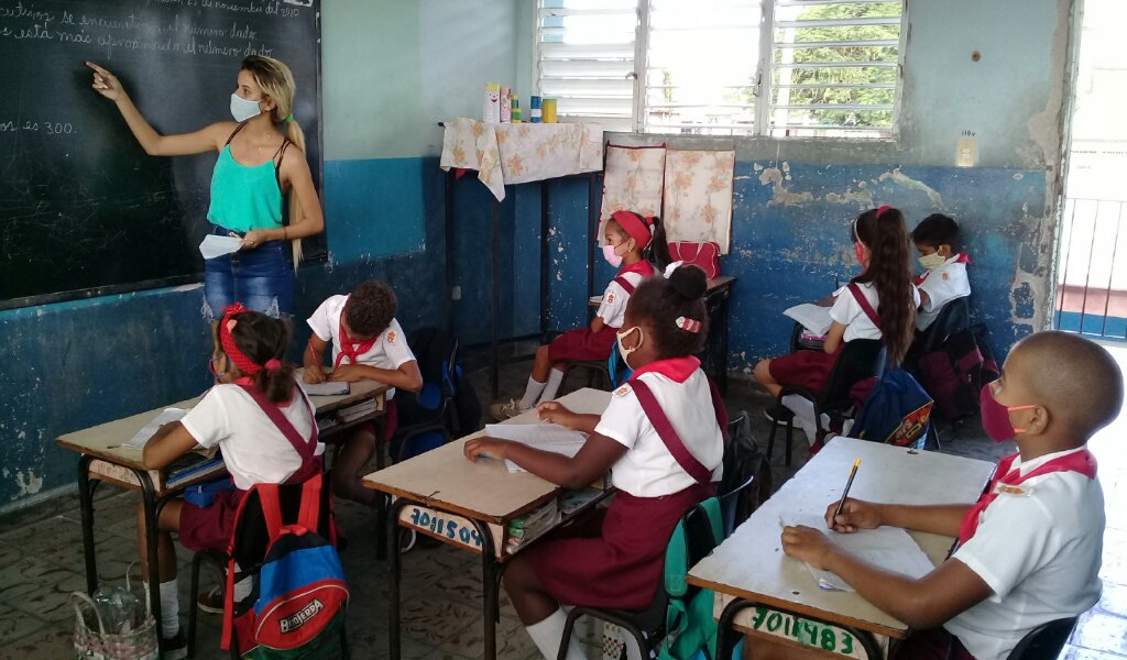 En nuestras aulas se cultivan los valores a las nuevas generaciones  //Foto Eliexer Pelaez Pacheco