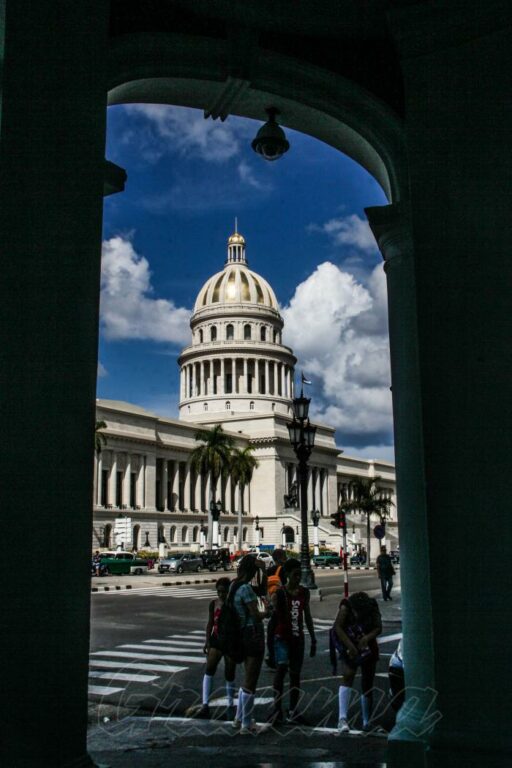 El Capitolio Nacional recién remodelado para la ocasión. Foto: Juvenal Balán