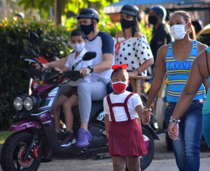 La fórmula que se ha buscado es la más justa, equitativa, parte de nuestros principios de justicia social y toma en cuenta la protección de las capas de menores ingresos de la población, señaló el viceprimer ministro Foto: Ricardo López Hevia