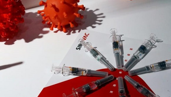 Los estafadores utilizan la llamada ‘web oscura’ para evitar ser rastreados, las principales vacunas en oferta son las de Sinopharm y Sinovac. Foto: Punto Medio.