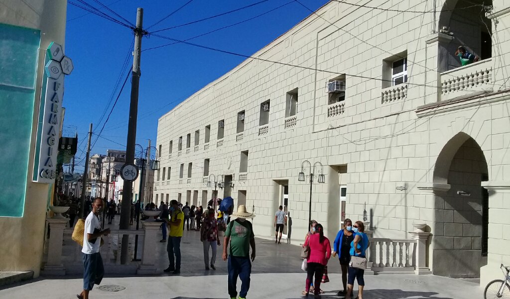 Los manzanilleros debemos cumplir eficientemente las medidas de protección y prevención contra la COVID-19 //Foto Eliexer Pelaez Pacheco