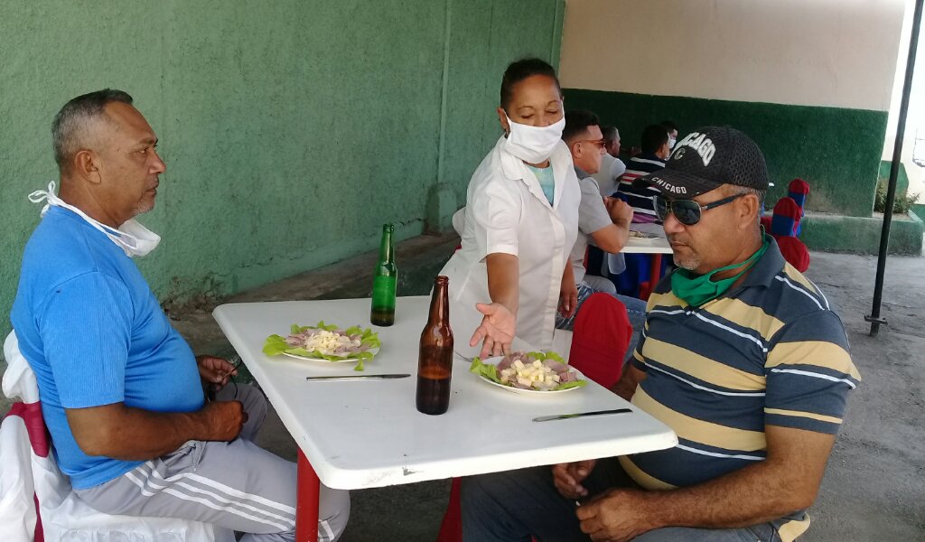 Una nueva opción gastronómica para los sábados podrán disfrutar los manzanilleros en la cafetería del hotel Venus  //Foto Eliexer Pelaez Pacheco 