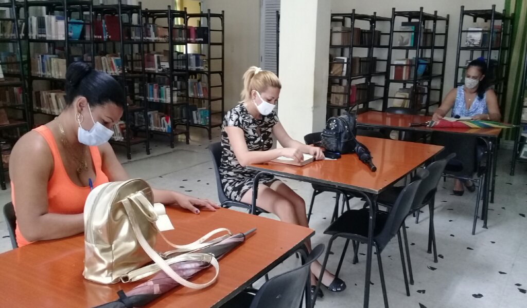 La entidad reajusta sus servicios para la población //Foto Eliexer Pelaez Pacheco