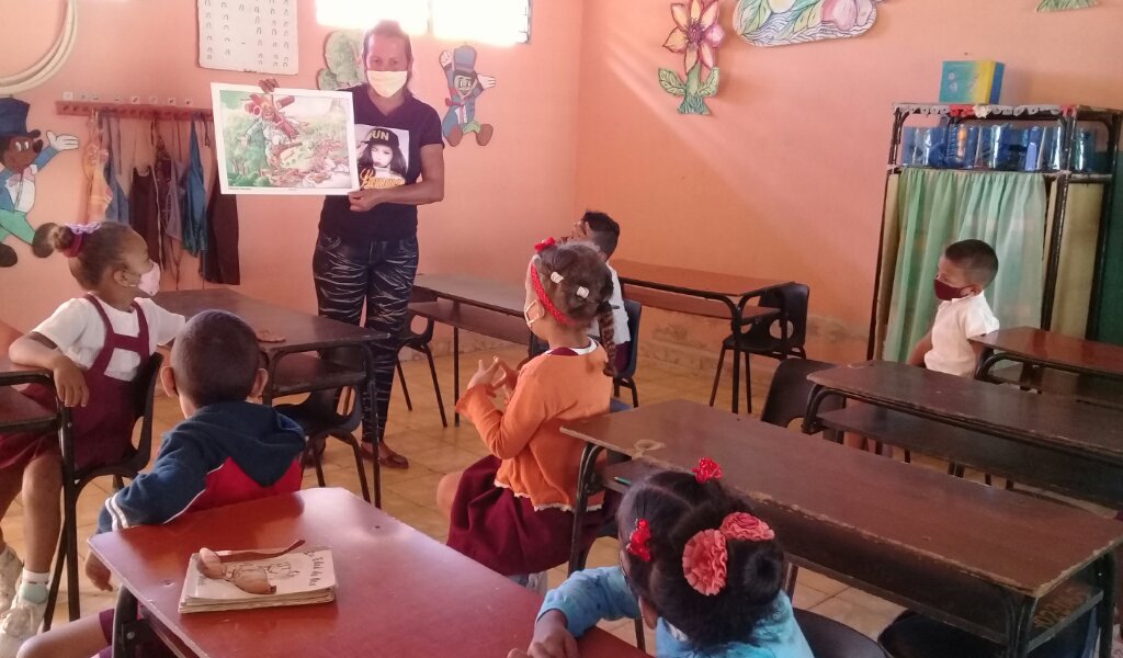 Una escuelita rural en Manzanillo lleva el nombre de José Martí //Foto Eliexer Pelaez Pacheco