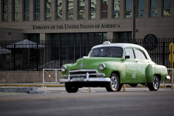 Embajada de Estados Unidos en Cuba. Foto: Fernando Medina/Reuters.