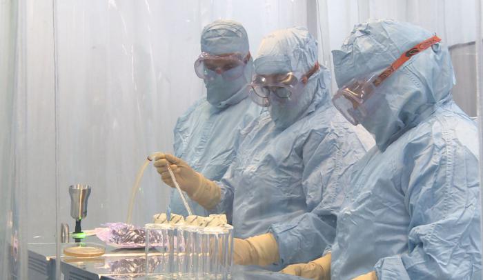 El grupo empresarial BioCubaFarma ajusta sus capacidades para extender, en las próximas semanas, la vacunación a más de 150 000 personas. Este será parte del camino a la inmunización masiva, en tanto también se iniciará en niños el ensayo clínico con Soberana 02. Foto: Cortesía de BioCubaFarma