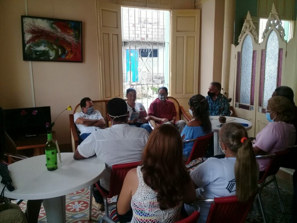 El Centro Promotor de la Cultura Litetaria de Manzanillo convoca al Concurso Nacional de Poesía Manuel Navarro Luna //Foto Denia Leyva Rosales