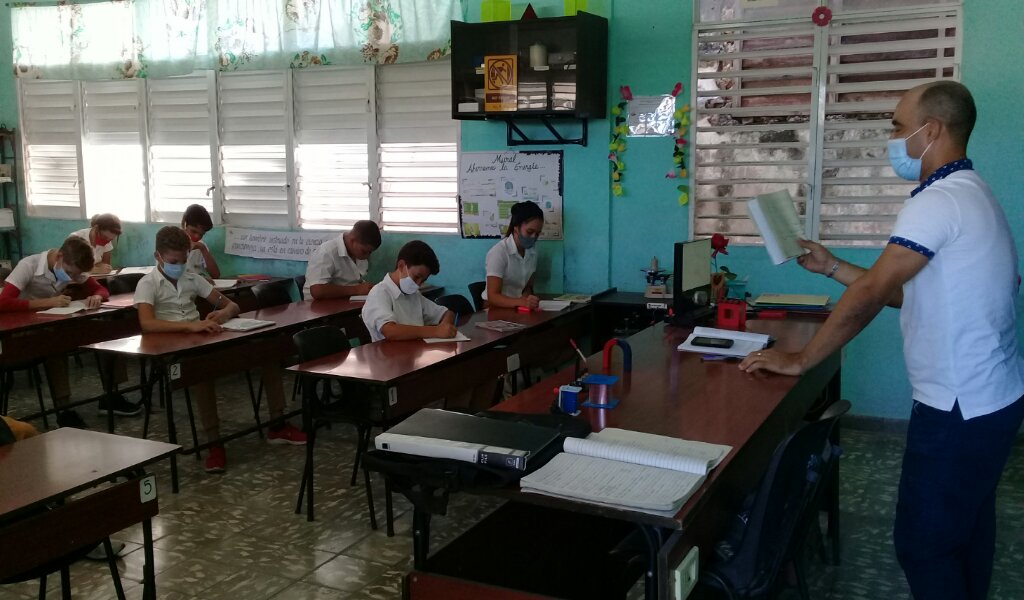 En la ESBU Paquito Rosales se transmite el legado del primer alcalde comunista de Cuba a las nuevas generaciones //Foto Eliexer Pelaez Pacheco