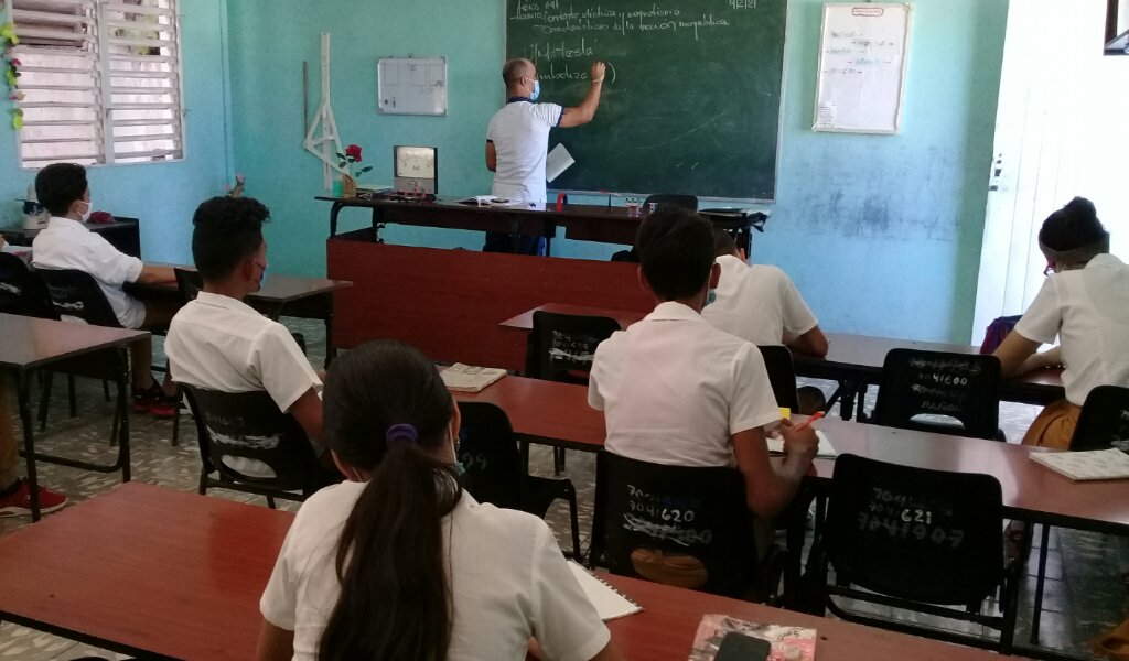 Enseñar y cuidar la lengua materna es responsabilidad de todo educador //Foto Eliexer Pelaez Pacheco