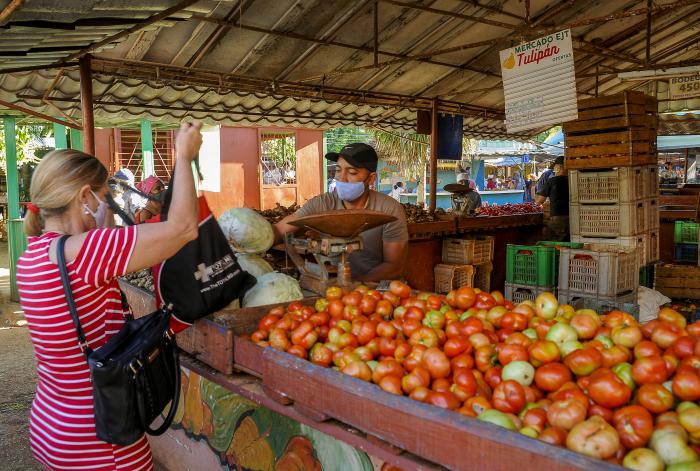  Los precios abusivos son aquellos cuyo crecimiento esté por encima de un rango razonable, en comparación con productos similares, y que buscan un nivel de ganancia desmedida. Foto: José Manuel Correa 