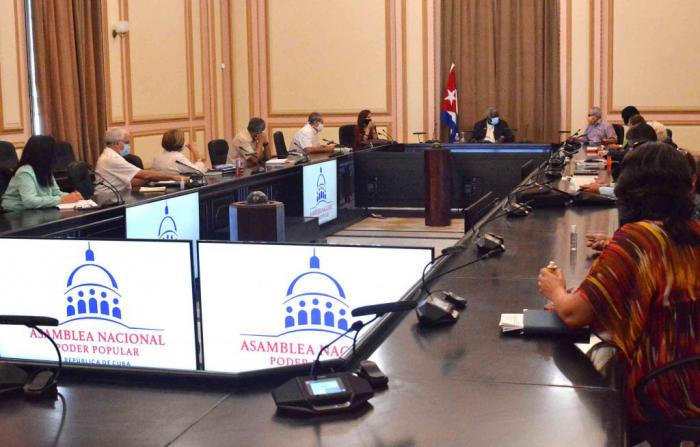  Esteban Lazo encabezó este jueves la reunión con los presidentes y vicepresidentes de las Comisiones Permanentes de la ANPP. Foto: ANPP 