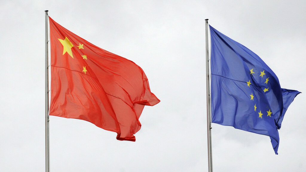 La bandera de China y la de la UEJohn Macdougall / AFP