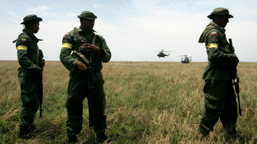 Soldados venezolanos en el estado fronterizo de Apure, en una imagen de archivo.Edwin Montilva / Reuters