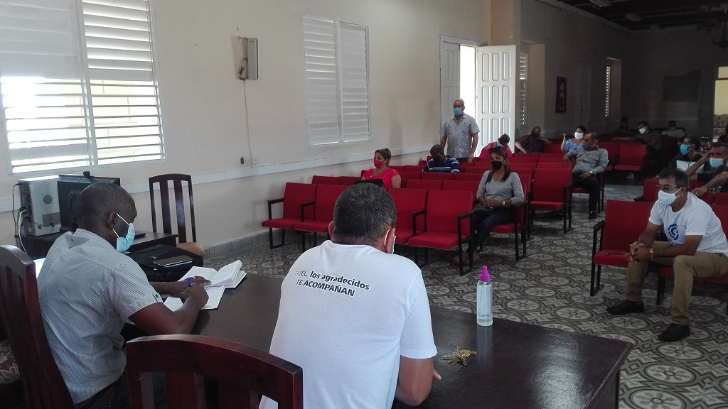 Grupo Temporal de Trabajo analiza incidencias en la labor de enfrentamiento a la COVID-19 en el territorio // Foto Marlene Herrera