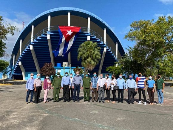 Díaz-Canel de recorrido por la Universidad del Deporte Cubano. Foto: UCCFD/ Facebook.