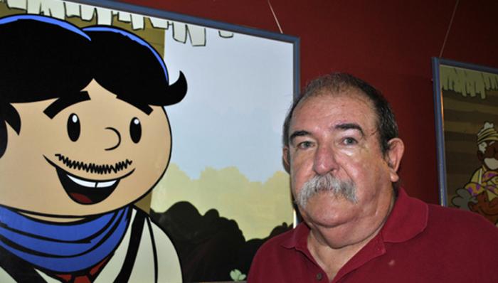 Juan Padrón y su personaje Elpidio Valdés. Foto: Marianela Dufflar
