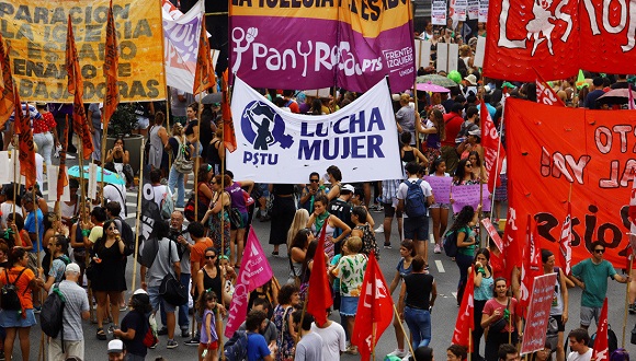 Marcha por el Día Internacional de la Mujer en Buenos Aires, Argentina, 8 de marzo de 2020. Foto: Matias Baglietto / Reuters.