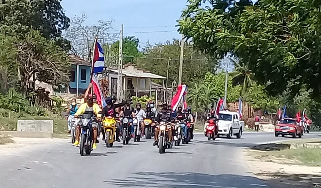 Caravana en Manzanillo con los Alazanes Campeones //Foto Eliexer Pelaez Pacheco