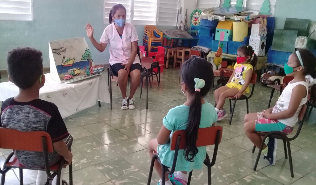 Mi profesión es de todo amor, dice una educadora manzanillera de la primera infancia  //Foto Eliexer Pelaez Pacheco