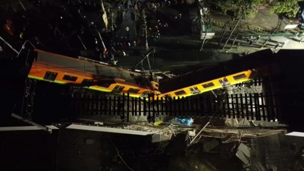 Captura de pantalla / Lugar donde se desplomó un puente del metro de Ciudad de México. 4 de mayo de 2021.Foto: Ruptly