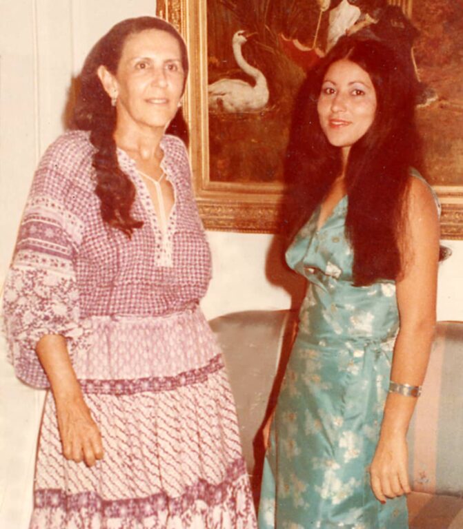 Eugenia con su madrina Celia //Foto cortesía de la entrevistada
