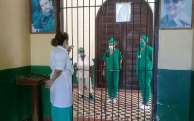 Profesionales médicos del Hogar de ancianos Padre Acevedo garantiza la seguridad de los 116 abuelos residentes