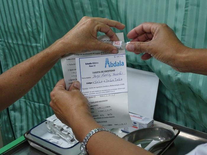  Abdala es uno de los cinco candidatos vacunales que tiene Cuba en estudios contra la COVID-19. Foto: Eduardo Palomares 