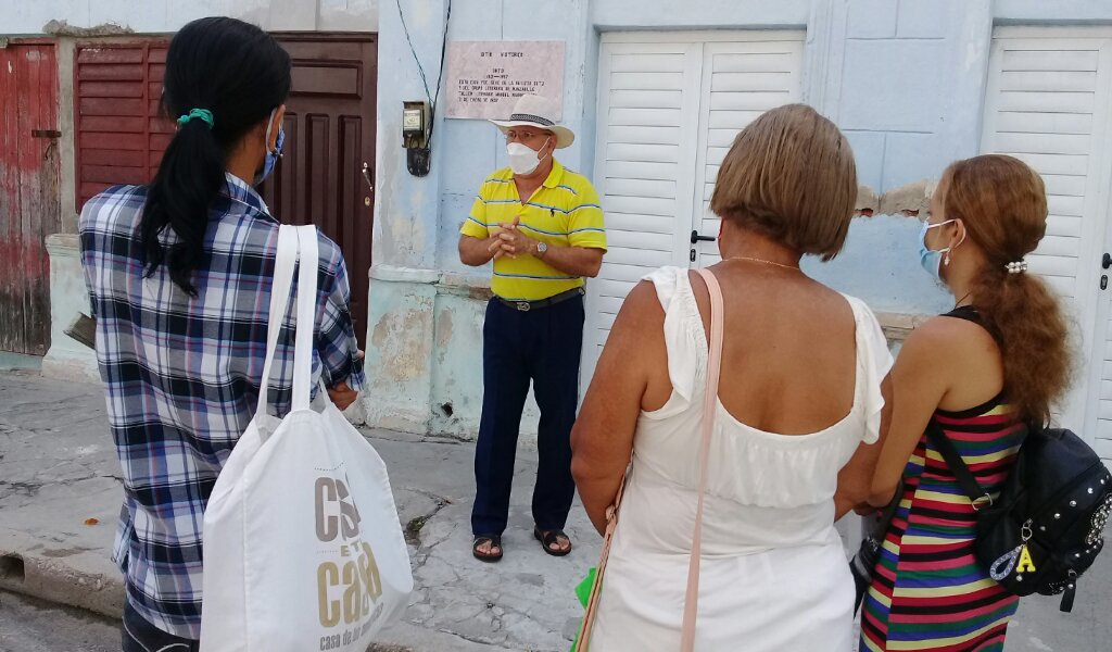 El hitoriador Delio Orozco habló sobre la historia del local de la otrora imprenta El Arte y de la intelectualidad manzanillera //Foto Eliexer Pelaez Pacheco