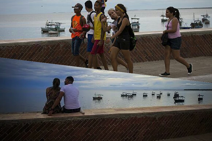 Andar y sentarse en el malecón de Manzanillo es una tradición exquisita que debemos aplazar en tiempos de COVID-19  //  Fotos Irene Pérez/Cubadebate  (Archivo)