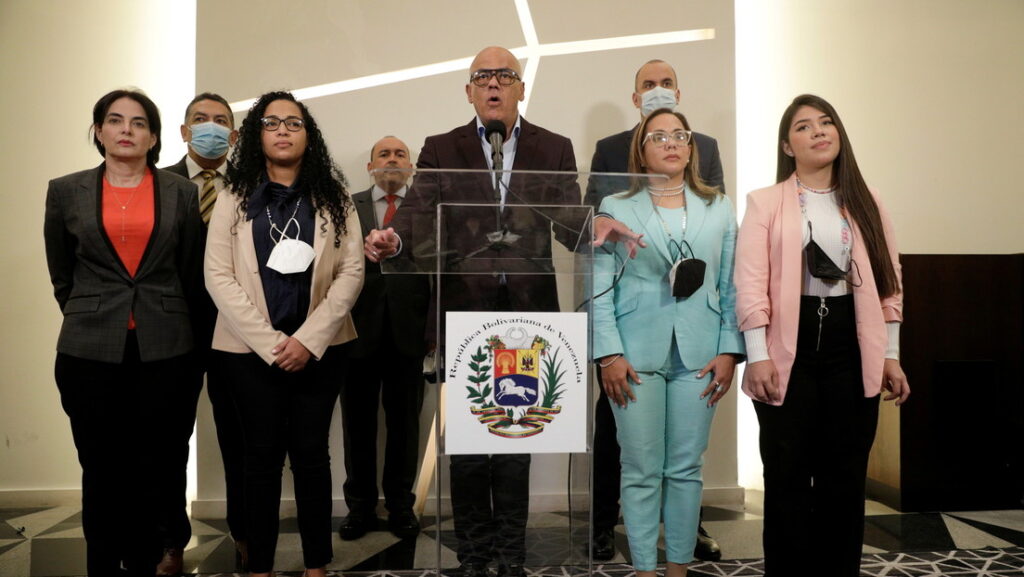 La delegación del Gobierno de Venezuela en las negociaciones presenta los resultados de la tercera ronda, Ciudad de México, 27 de septiembre de 2021Luis Cortes / Reuters 