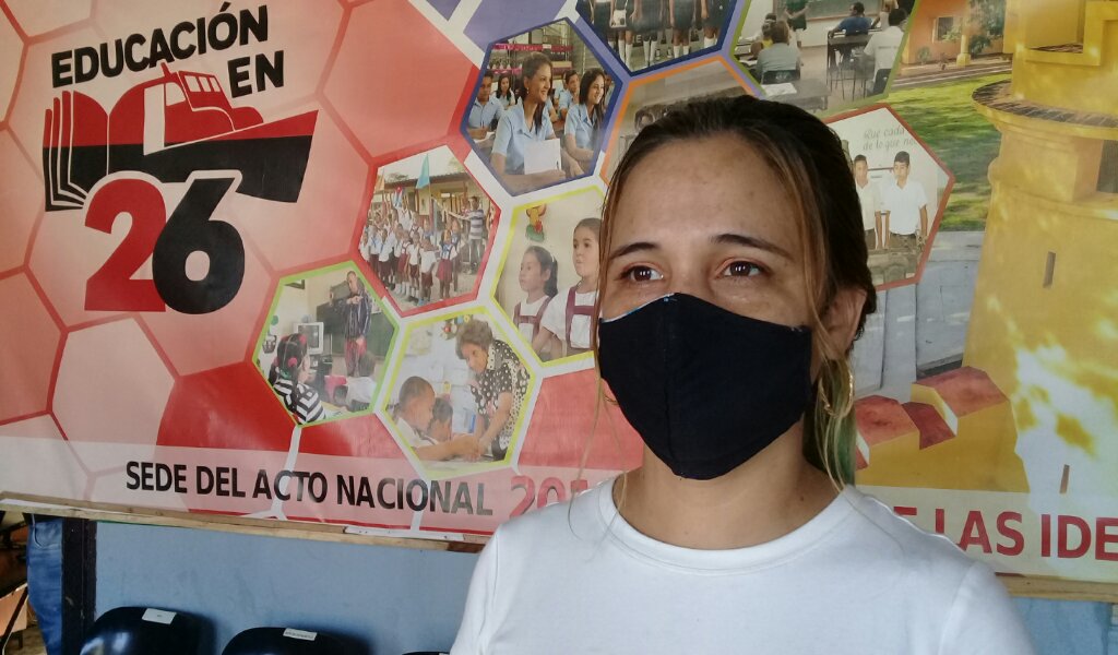 Yisbel Ramírez Castillo es una de las primeras educadoras jóvenes de Manzanillo que brindó apoyo voluntario en uno de los centros de aislamiento del municipio  //Foto Eliexer Pelaez Pacheco 