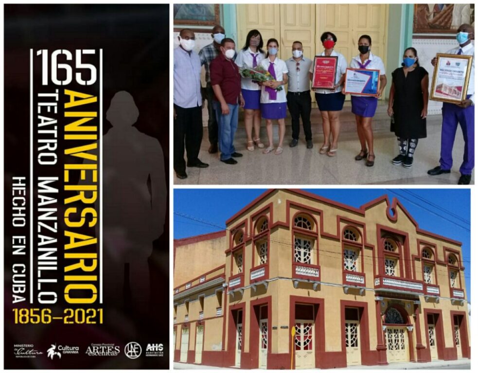 El colectivo del Teatro Manzanillo fue agasajado por su aniversario 165 //Imagen Eliexer Pelaez Pacheco