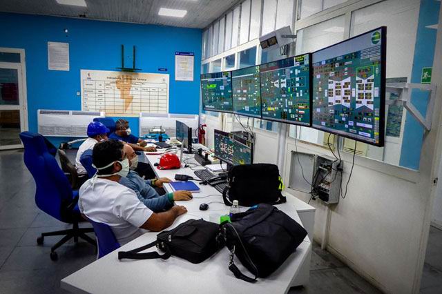 El bloque número uno de la Central Termoeléctrica Lidio Ramón Pérez, de Felton, en la provincia de Holguín, Cuba, sincronizó exitosamente con el Sistema Electroenergético Nacional (SEN), el 9 de julio de 2021, luego de una reparación capital millonaria tras una seria avería que lo sacó de servicio en el año 2016. ACN FOTO/Juan Pablo CARRERAS