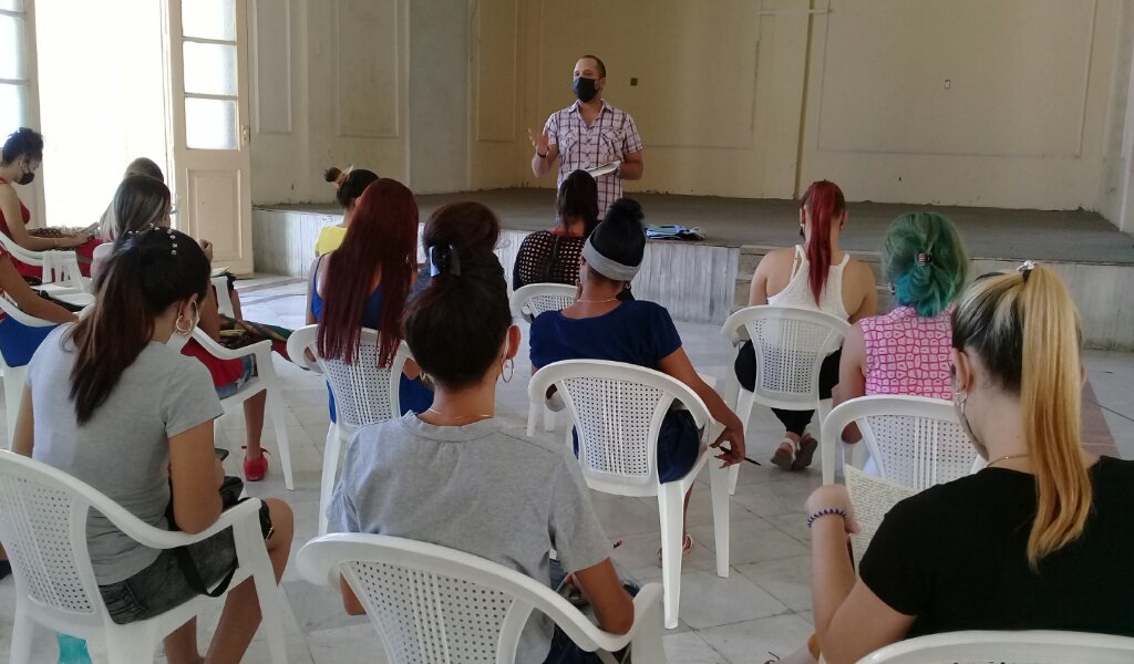 En Manzanillo se crearon varios espacios para la presencialidad de los alumnos del primer año de la Universidad de Granma  //Foto Eliexer Pelaez Pacheco 