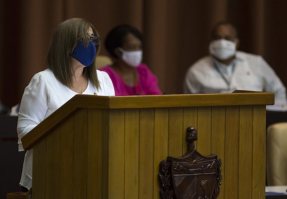 Meisi Bolaños Weiss, ministra de Finanzas y Precios // Foto Irene Pérez/ Cubadebate