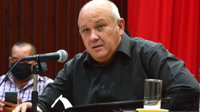 Jorge Luis Tapia Fonseca,  viceprimer ministro cubano, preside reunión con azucareros de la provincia Granma, efectuada en la ciudad de Bayamo, Cuba, el 10 de noviembre de 2021. ACN FOTO/Armando Ernesto CONTRERAS TAMAYO/ogm