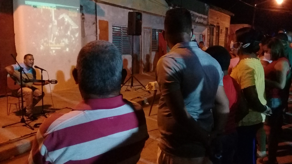 Con una actividad político cultural en el CDR 13 de la zona 54 los cederistas y las federadas de Manzanillo rindieron homenaje a la Asamblea Muncipal del PCC //Foto Eliexer Pelaez Pacheco