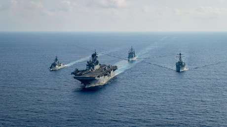 Buques militares de EE.UU. y Australia en el mar de la China Meridional, 18 de abril de 2020 // Foto Petty Officer 3rd Class Nicholas Huynh / U.S. Navy / Reuters